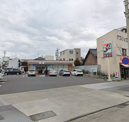 コンビニ　セブンイレブン 名古屋桜本町店（コンビニ）まで137m