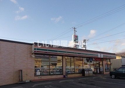コンビニ　セブンイレブン伊達店（コンビニ）まで866m