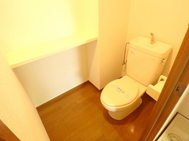 トイレ　トイレ内までもゆとりのスペース♪