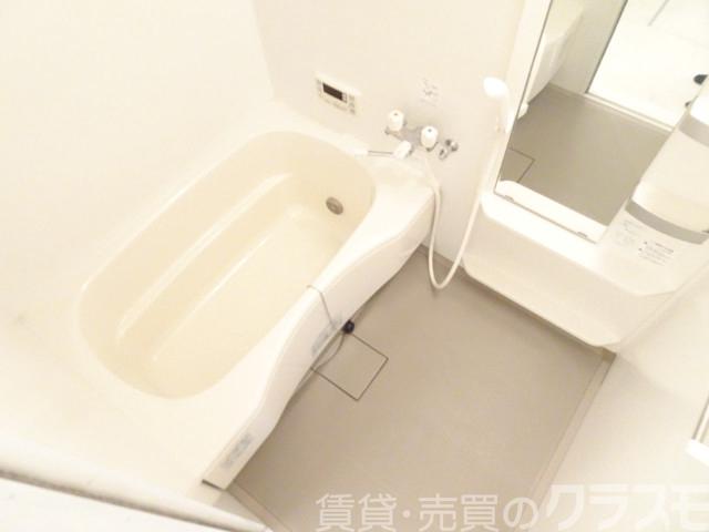 バス・シャワールーム　浴室乾燥機＆追い焚き機能付きバス♪