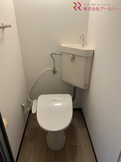トイレ　新品ウォシュレット便座