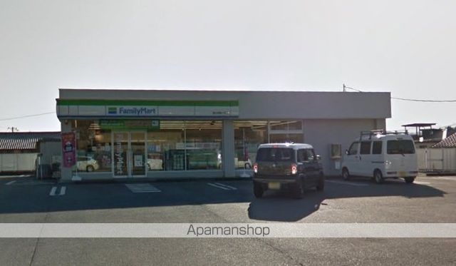 コンビニ　ファミリーマート富士宮若宮店（コンビニ）まで927m