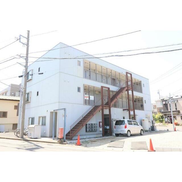 建物外観　敷地内ゴミ捨て場あり！