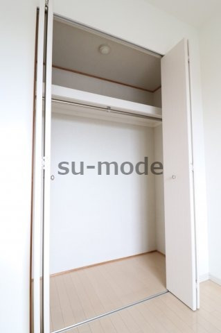 収納　写真は別部屋
