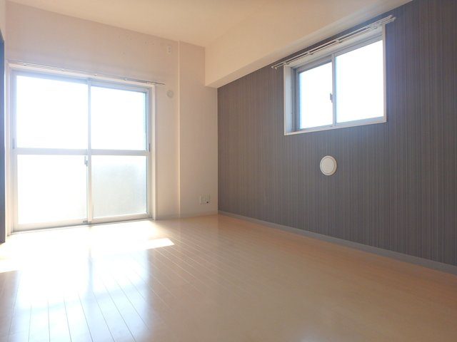 ライツ福助の居間写真