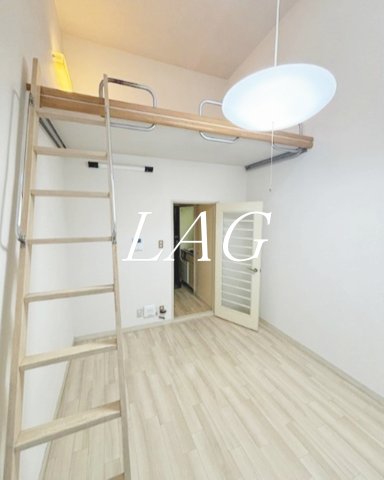 居室・リビング　洋室のお部屋です。（同仕様です）