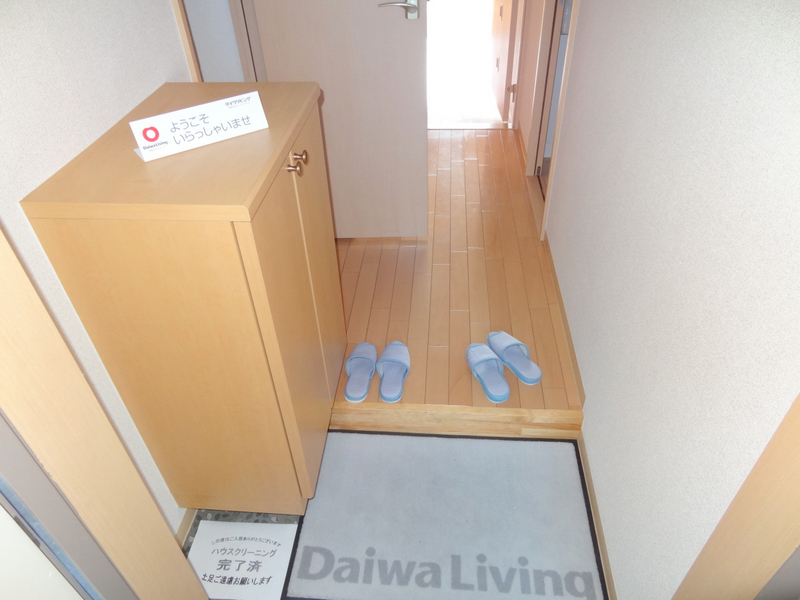 阪急宝塚線 服部天神駅 徒歩8分 3階建 築22年の玄関写真