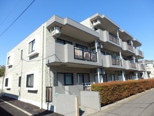 建物外観　オートロック完備