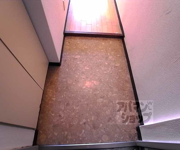 グランドムール五条烏丸の玄関写真