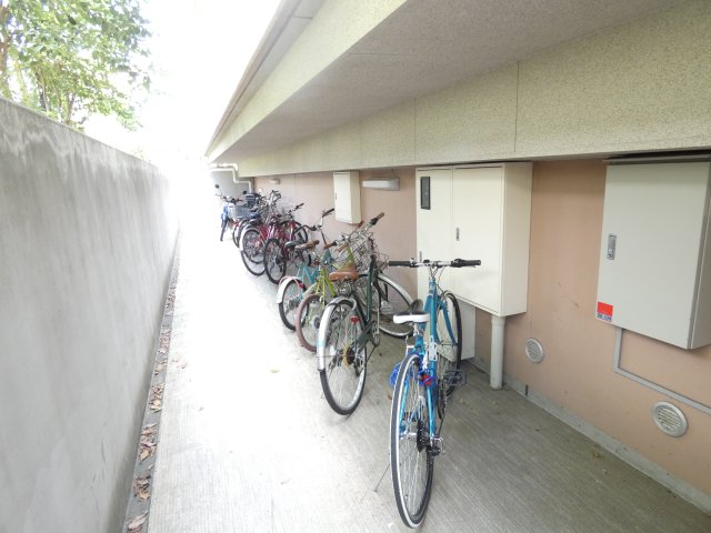 東急田園都市線 用賀駅 徒歩15分 2階建 築24年の外観写真