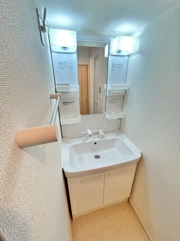 ＪＲ総武本線 東千葉駅 徒歩19分 3階建 築12年の内装写真
