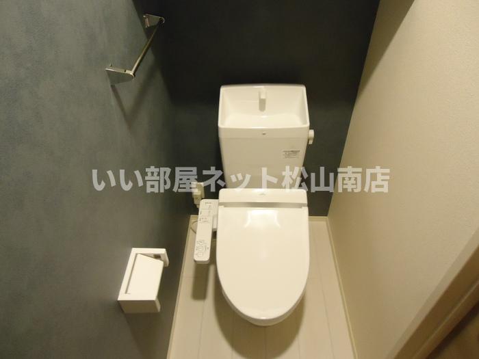 レスポワール B棟のトイレ写真
