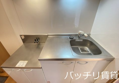 キッチン　別号室写真の為、現況を優先