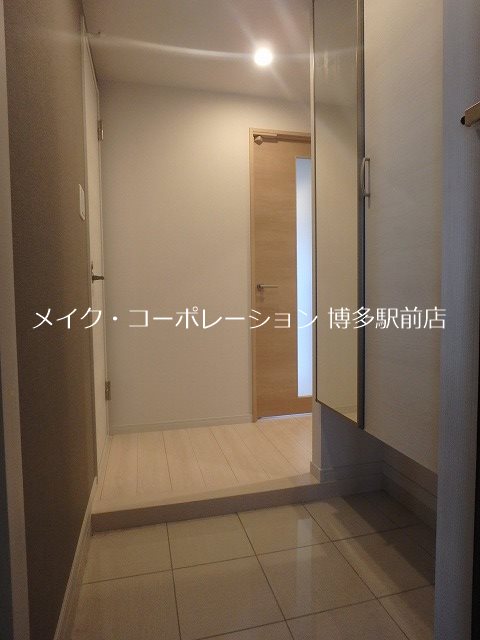 地下鉄箱崎線 呉服町駅 徒歩4分 9階建 築8年の玄関写真
