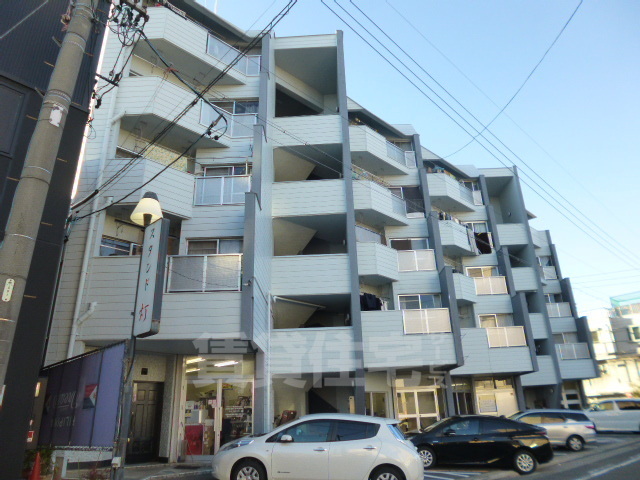 ST PLAZA ARAHATA（旧伊藤コーポ）の建物外観