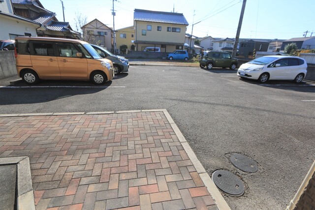 【ハイカムール古川の駐車場】