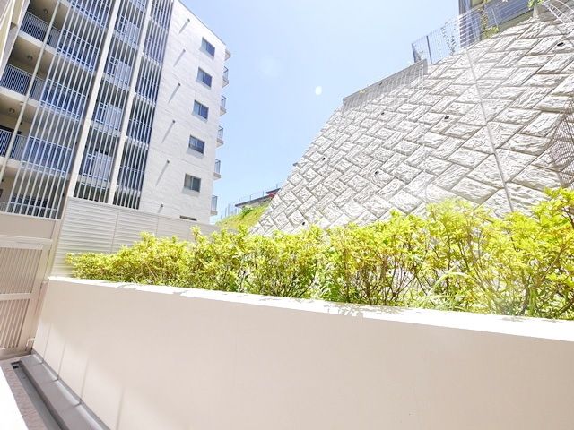 【横浜市青葉区千草台のマンションの眺望】