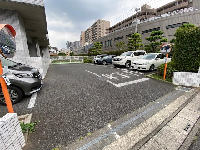 【パティオタワー大宮の駐車場】