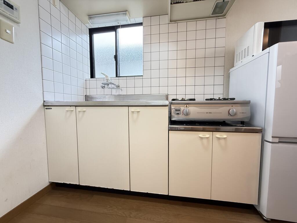 キッチン　2口コンロ付き