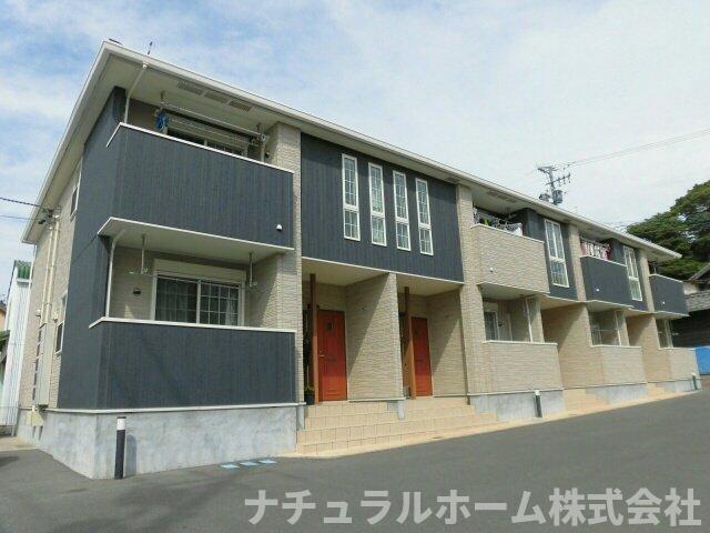 田原市福江町のアパートの建物外観