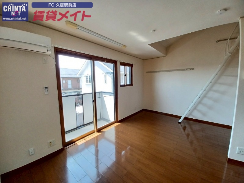 居室・リビング　同物件別部屋参考写真です。