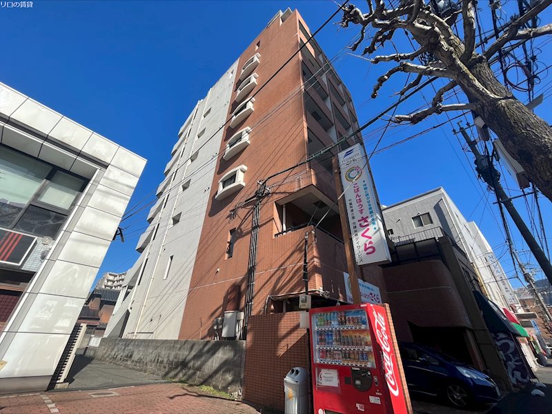 北九州市小倉北区中津口のマンションの建物外観