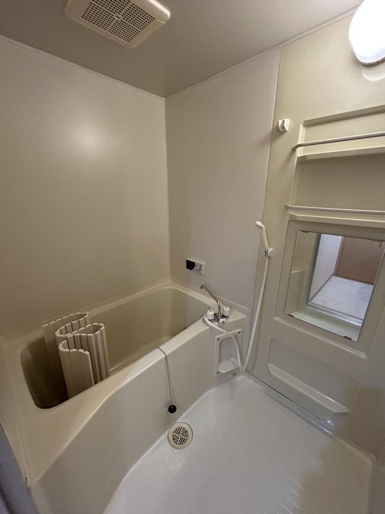 バス・シャワールーム　追い炊き機能付きです