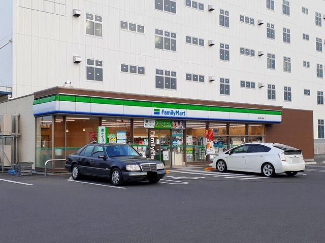 コンビニ　ファミリーマート神辺川南店（コンビニ）まで750m