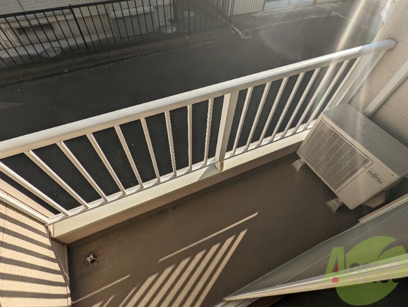 バルコニー　バルコニーは洗濯物も干しやすい広さでございました。