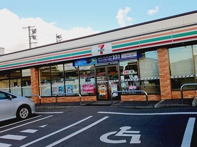 コンビニ　セブンイレブン厚別南５丁目（コンビニ）まで500m