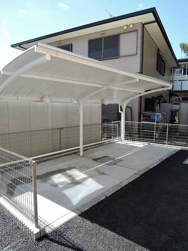 その他共有部分　屋根付きの駐輪場です。