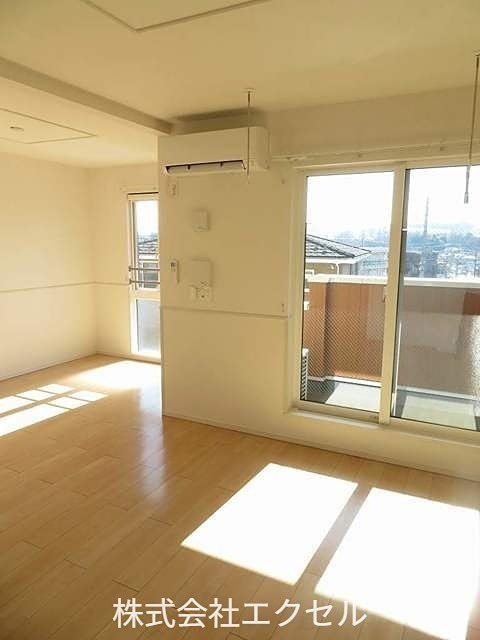 居室・リビング　エアコン完備で快適に生活できます。