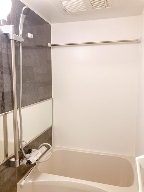 バス・シャワールーム　お風呂です