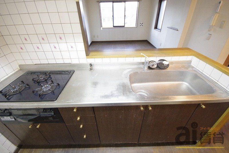 キッチン　※別号室写真です