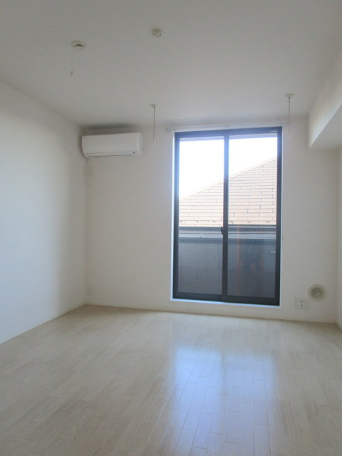 居室・リビング　★8.2帖の洋室★