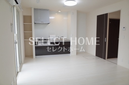 居室・リビング　こちらの居間で趣味の時間をお楽しみください