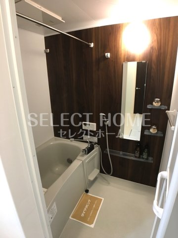 バス・シャワールーム　落ち着いた空間のお風呂です