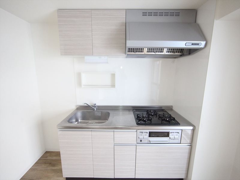 キッチン　システムキッチン（ガス3口コンロ付）