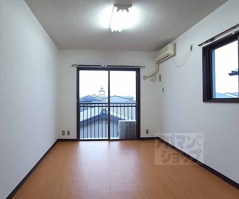 居室・リビング　洋室６帖（角部屋のみ窓が２面となります。）