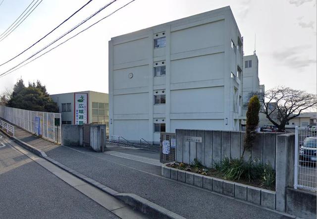小学校　藤沢市立御所見小学校（小学校）まで1263m