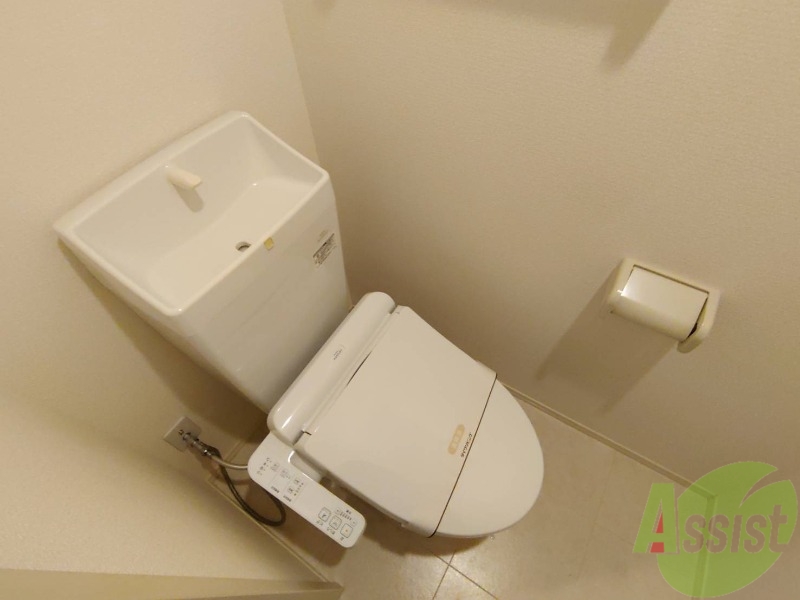 トイレ　トイレにはウォシュレットがついているので、助かります。