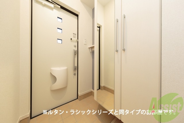 玄関　写真はイメージです。