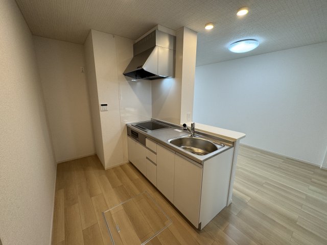 キッチン　システムキッチン（同型タイプ）