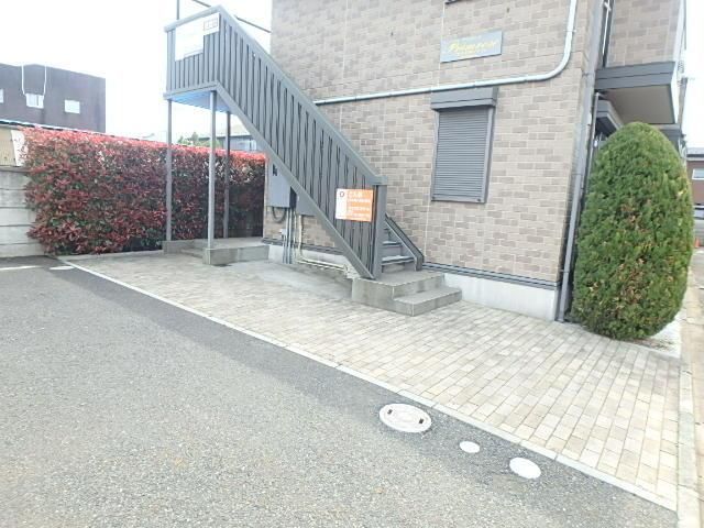 建物外観　エントランス