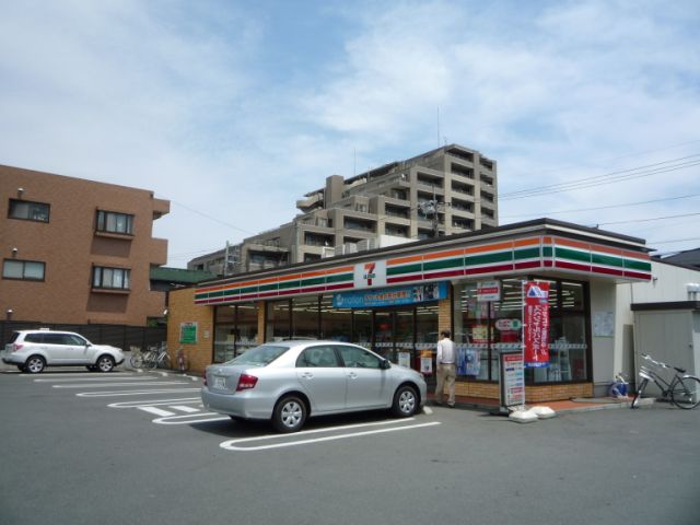 コンビニ　セブンイレブン（コンビニ）まで360m