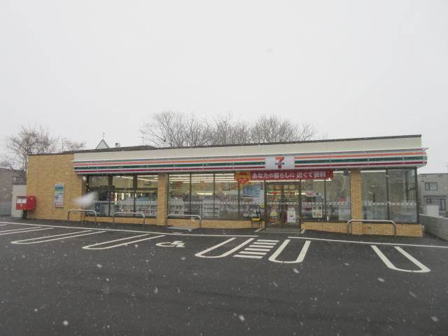コンビニ　セブンイレブン札幌発寒6条13丁目店（コンビニ）まで225m