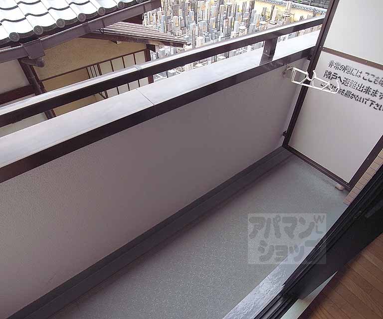 バルコニー　西向きのバルコニー。