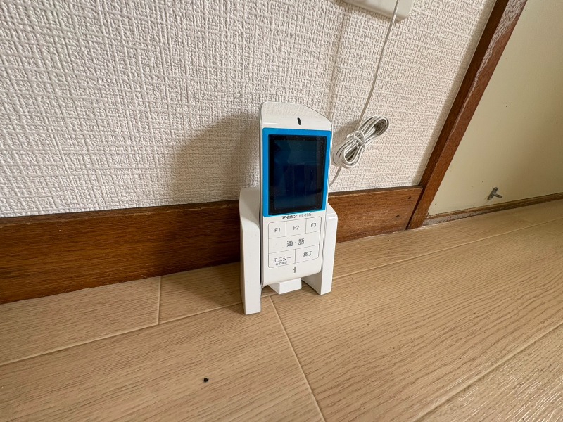 セキュリティ　ＴＶモニター付インターホンです。来客者の顔が見えるので安心！
