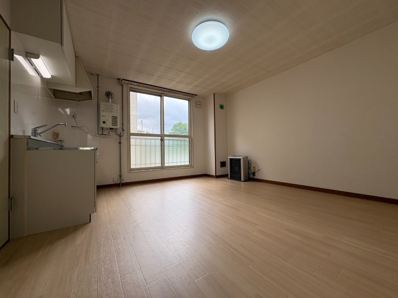 居室・リビング　広くてキレイなお部屋が広がっていて、充実した生活が送れそう。