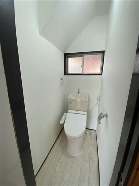 荒川沖戸建のトイレ写真